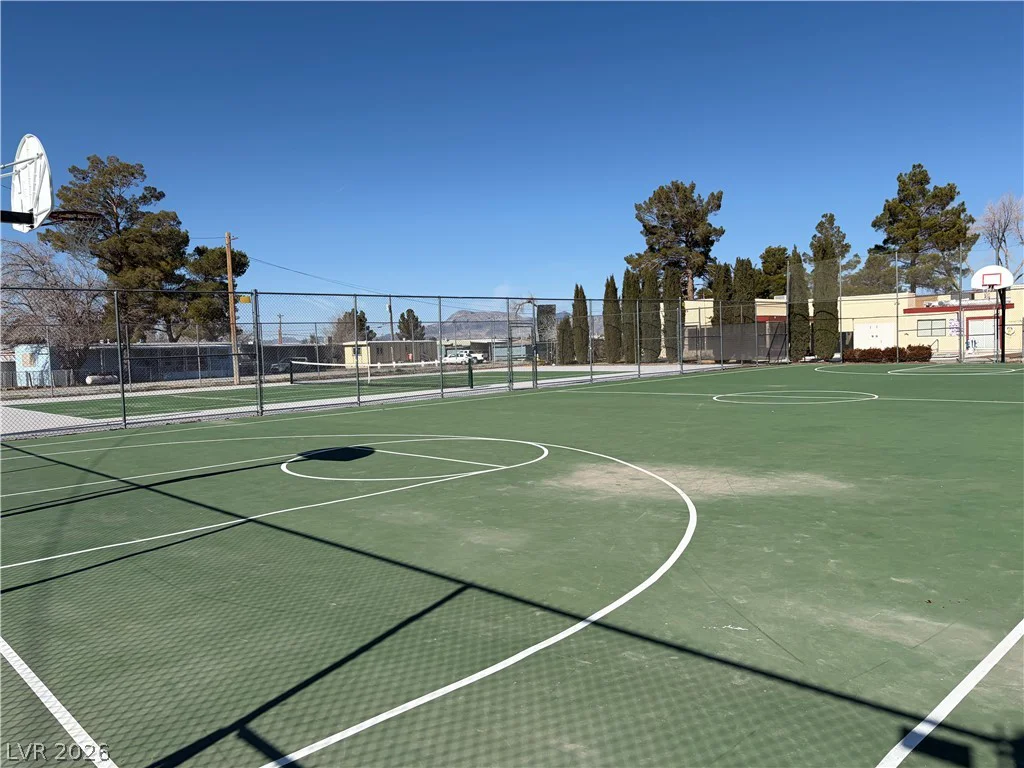 281 Ellendale, Pahrump, NV 89048