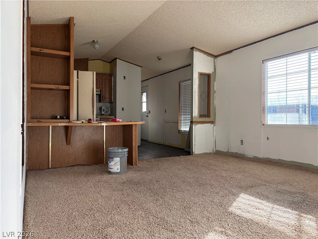 281 Ellendale, Pahrump, NV 89048