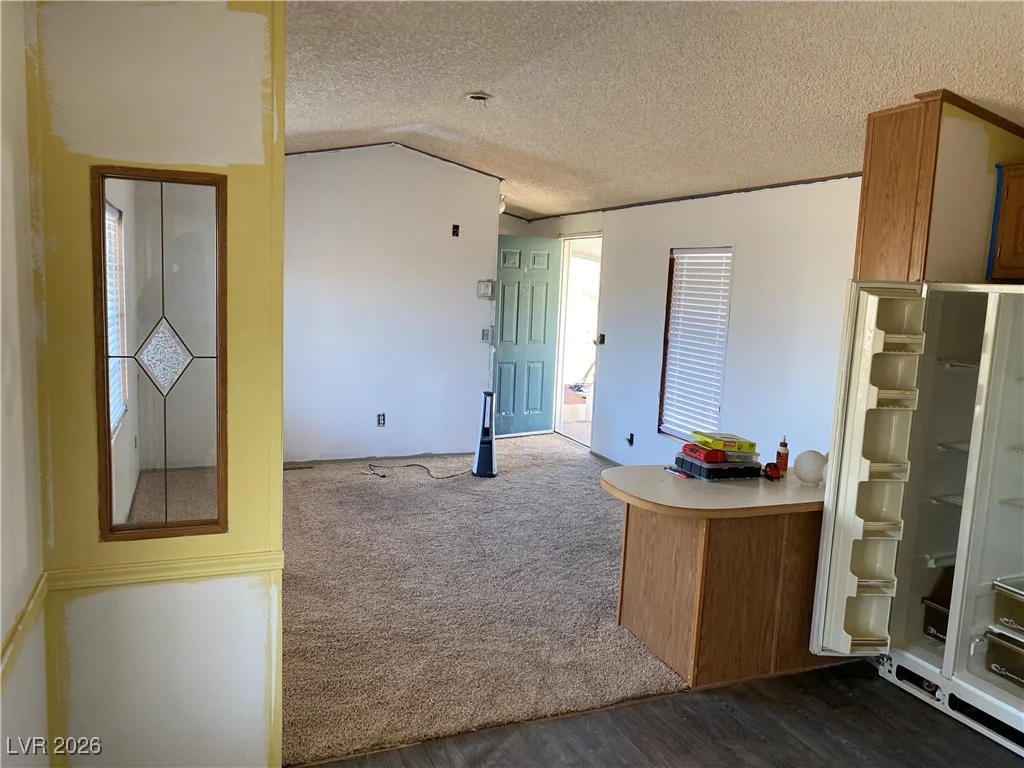 281 Ellendale, Pahrump, NV 89048