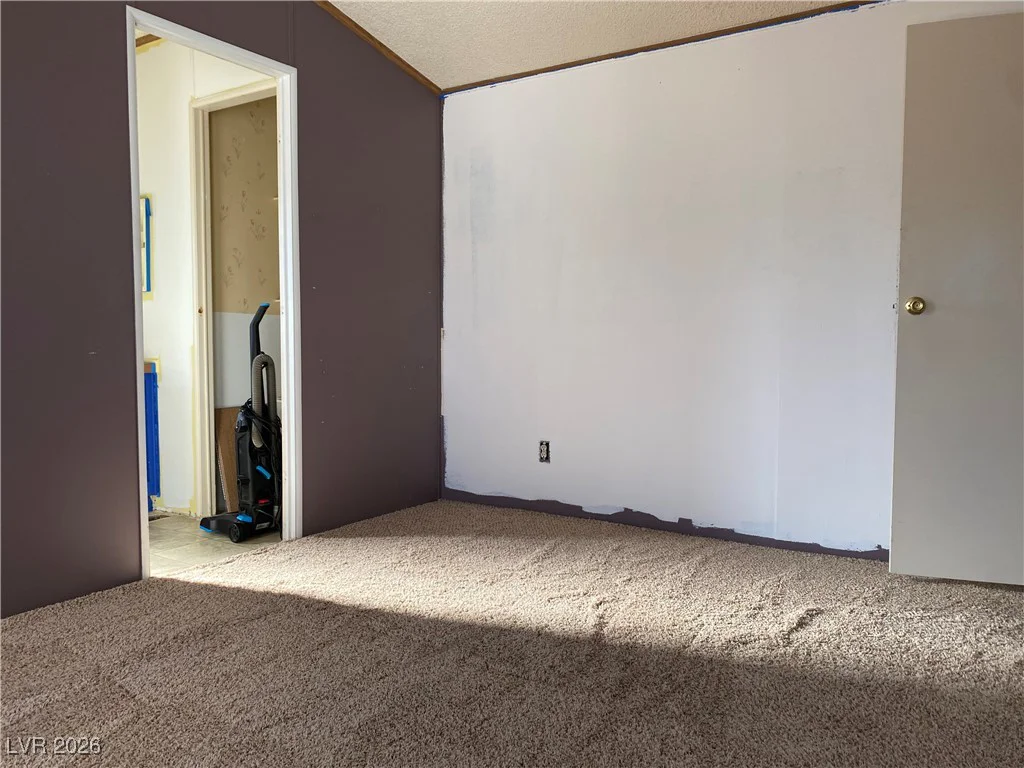 281 Ellendale, Pahrump, NV 89048