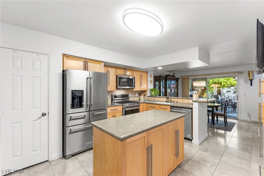 2608 Seashore, Las Vegas, NV 89128