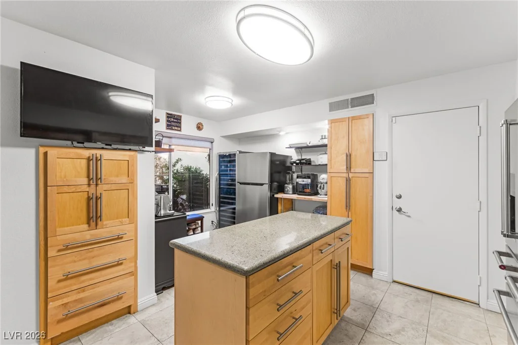 2608 Seashore, Las Vegas, NV 89128