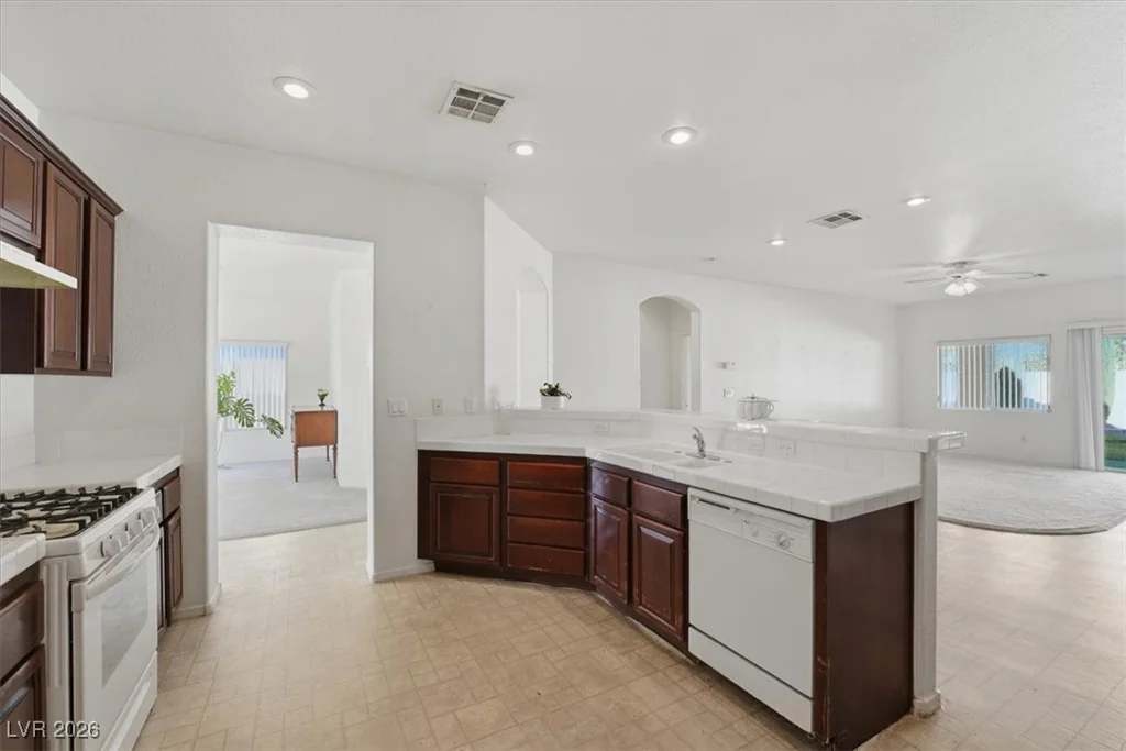 1340 Yeager, Las Vegas, NV 89123