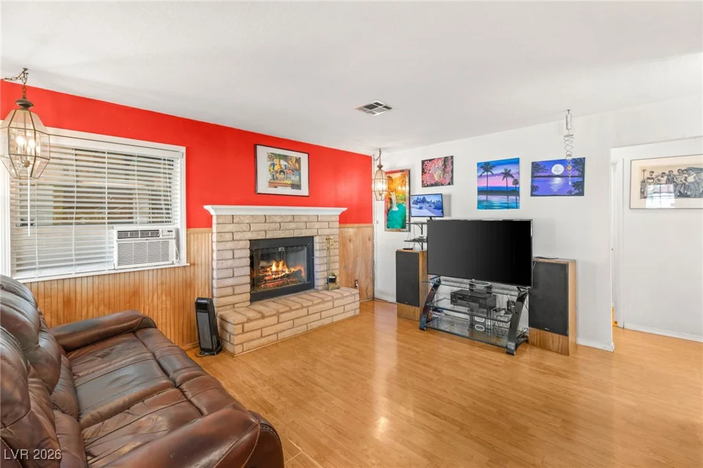 1542 Champagne, Las Vegas, NV 89119
