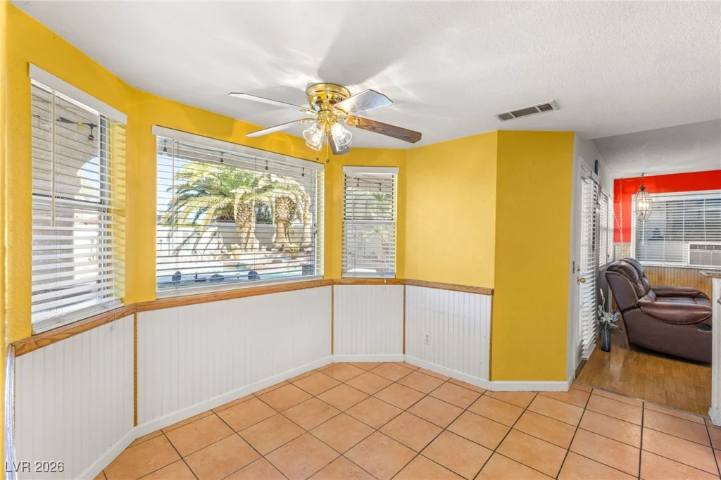 1542 Champagne, Las Vegas, NV 89119