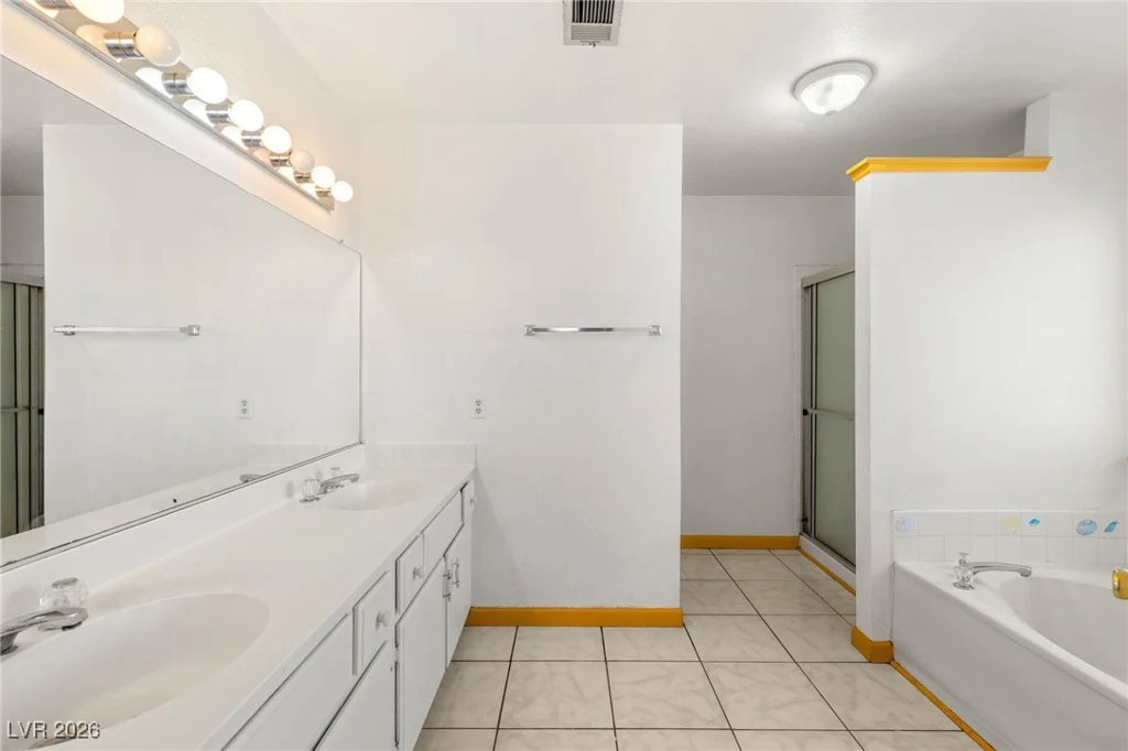 1542 Champagne, Las Vegas, NV 89119
