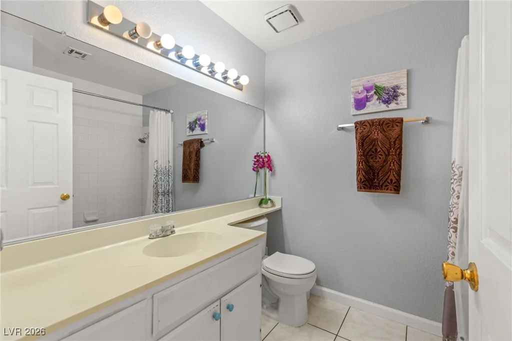 1542 Champagne, Las Vegas, NV 89119