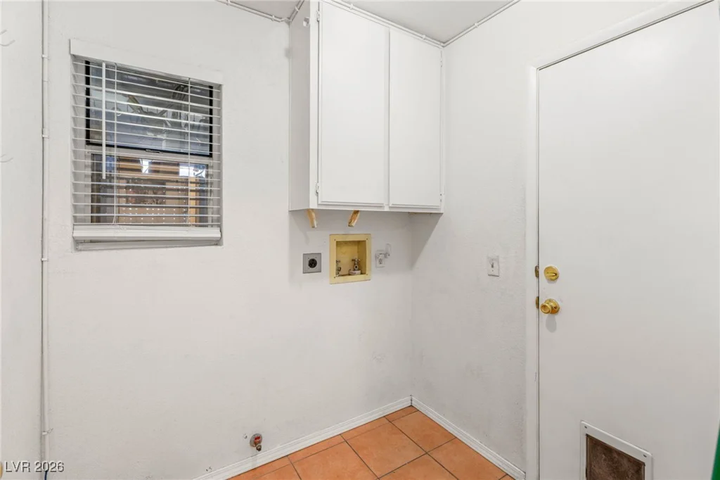 1542 Champagne, Las Vegas, NV 89119
