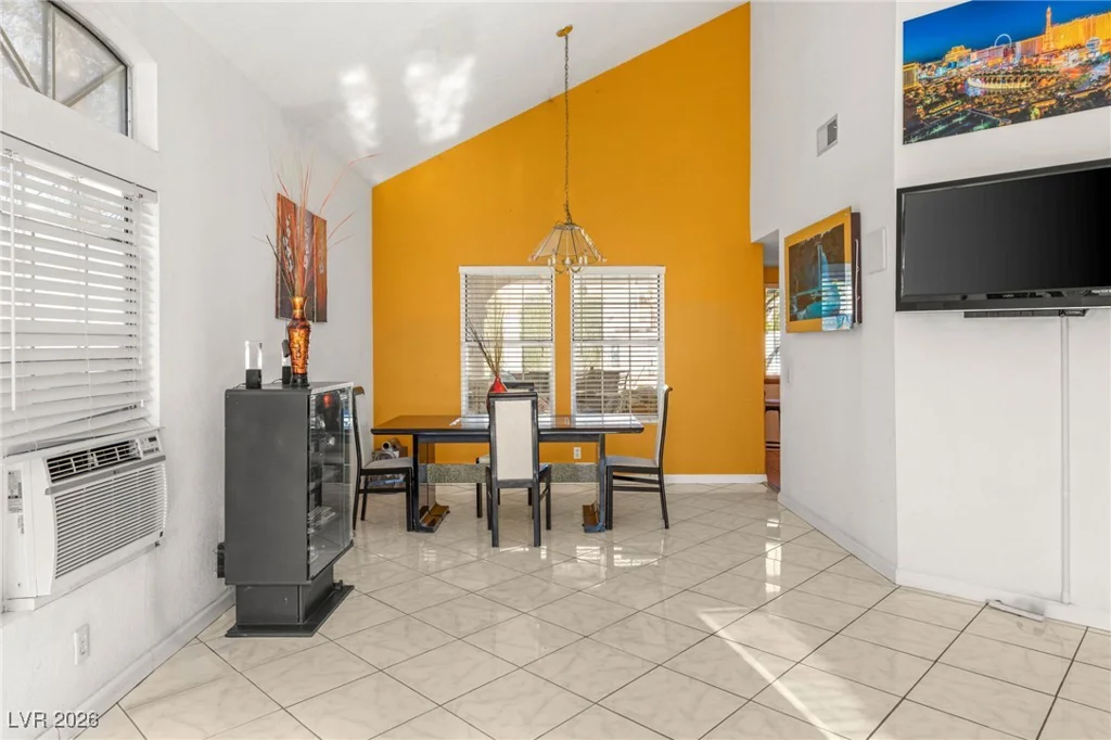 1542 Champagne, Las Vegas, NV 89119