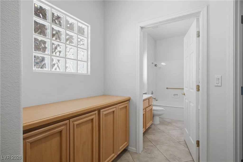 10008 Button Willow, Las Vegas, NV 89134