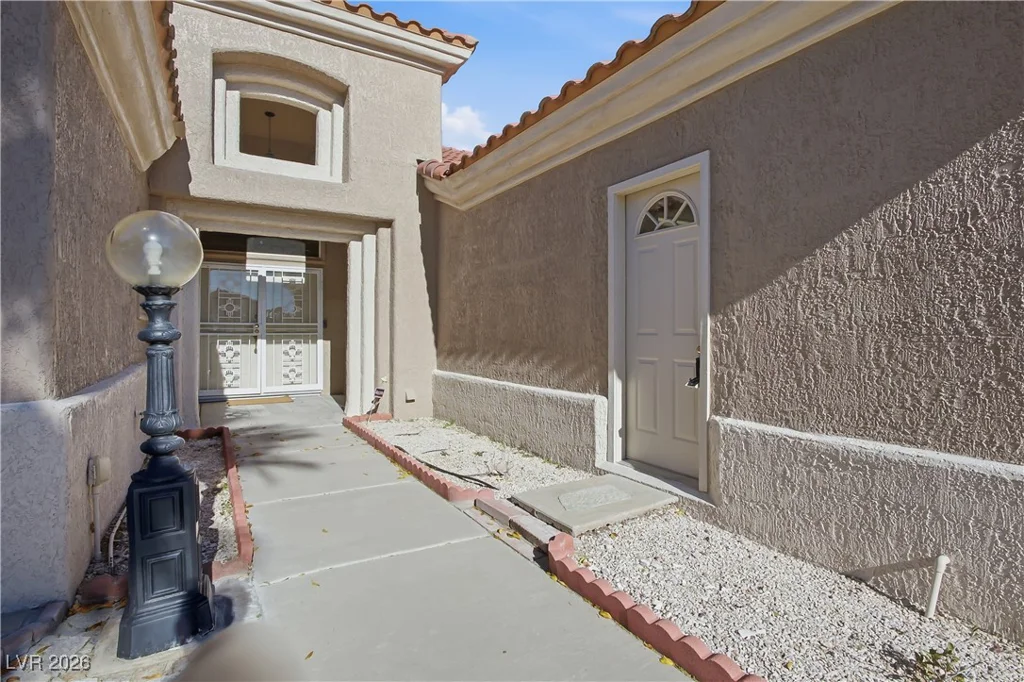 10008 Button Willow, Las Vegas, NV 89134