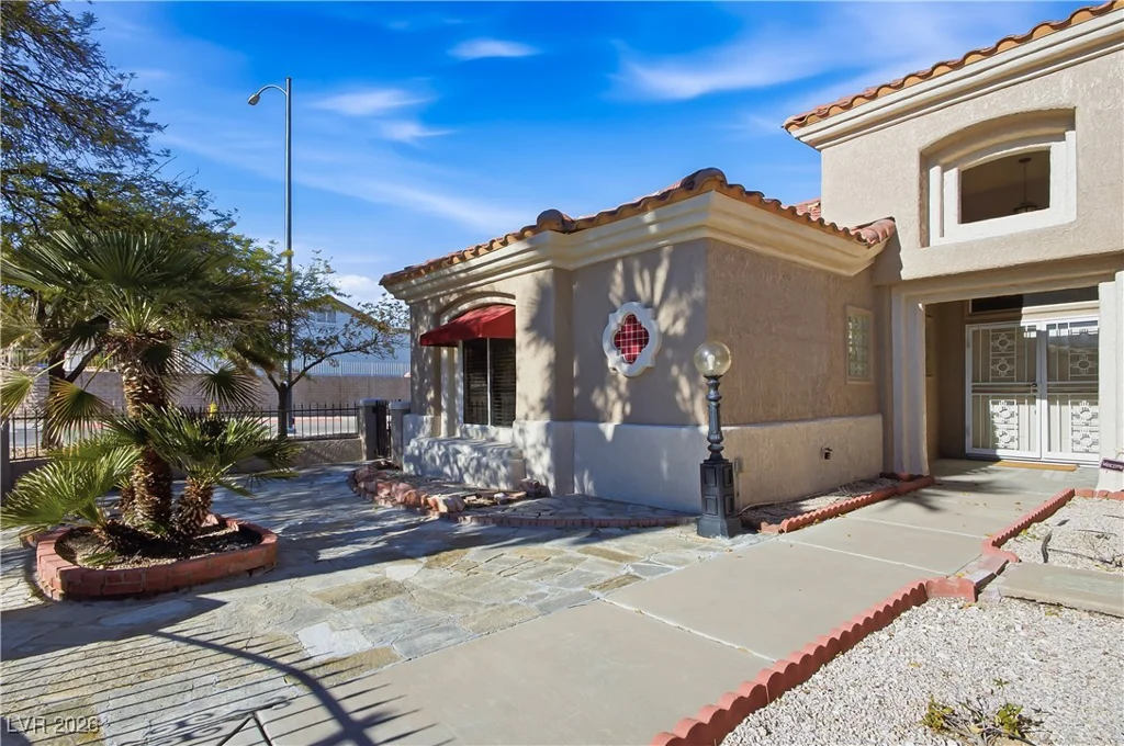 10008 Button Willow, Las Vegas, NV 89134