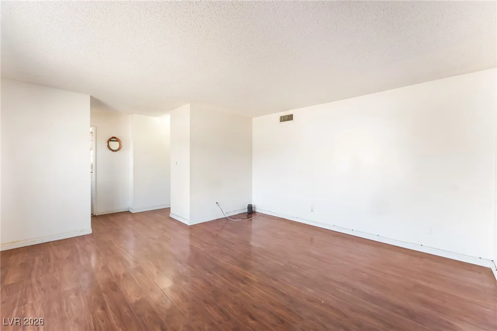 3091 Oxford, Las Vegas, NV 89121