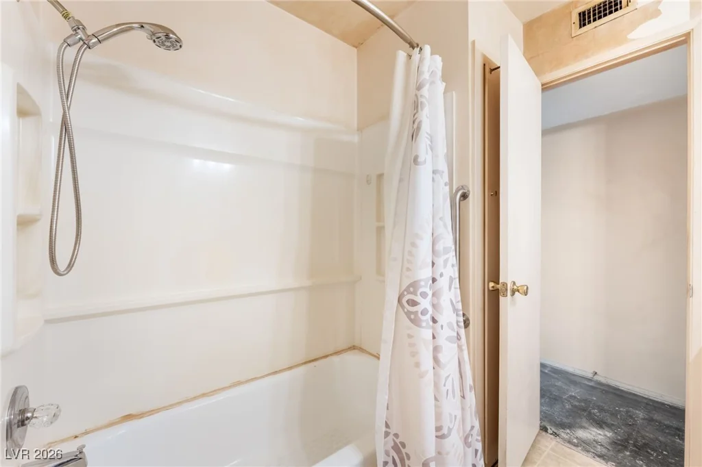 3091 Oxford, Las Vegas, NV 89121
