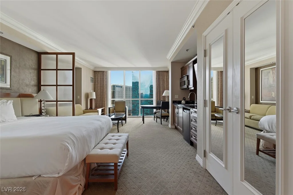 135 Harmon, Las Vegas, NV 89109