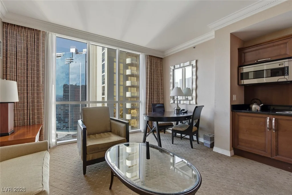 135 Harmon, Las Vegas, NV 89109