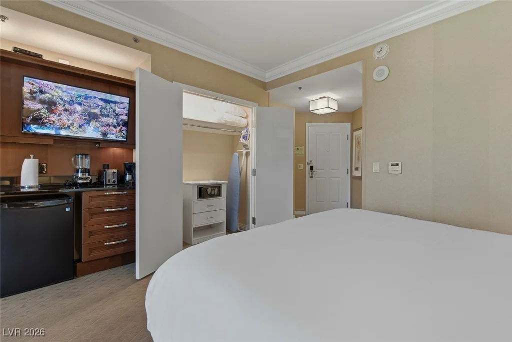 135 Harmon, Las Vegas, NV 89109