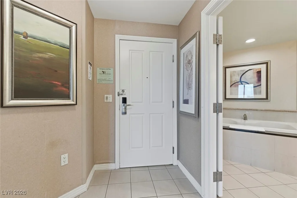 135 Harmon, Las Vegas, NV 89109