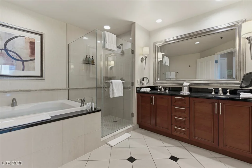 135 Harmon, Las Vegas, NV 89109