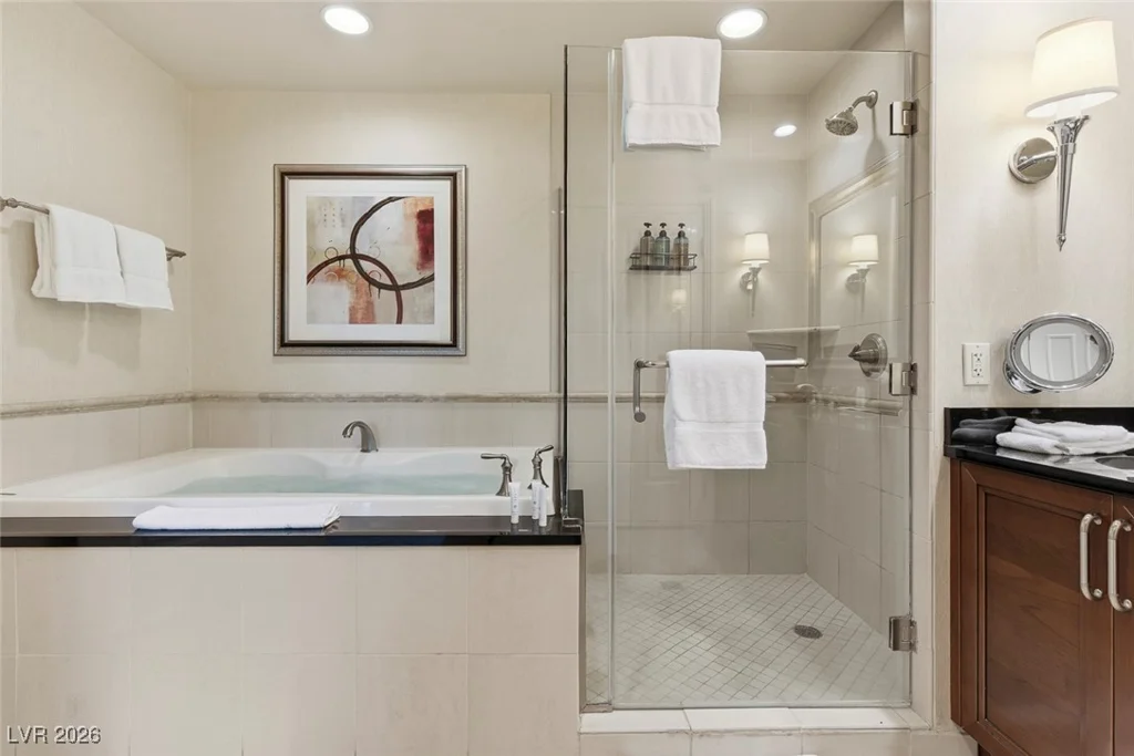 135 Harmon, Las Vegas, NV 89109