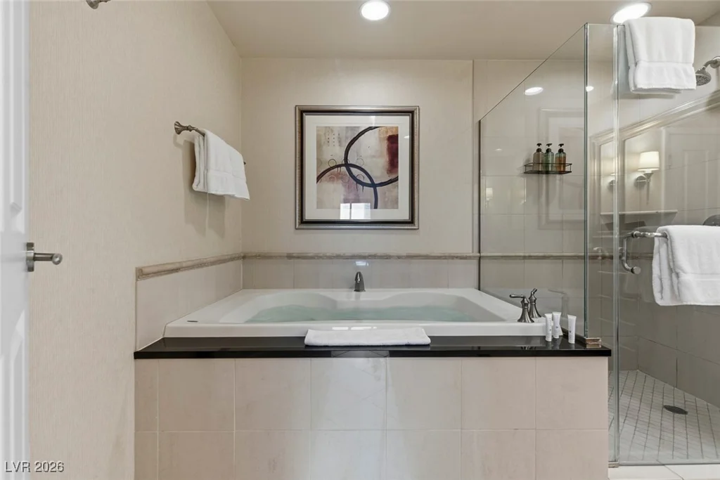 135 Harmon, Las Vegas, NV 89109