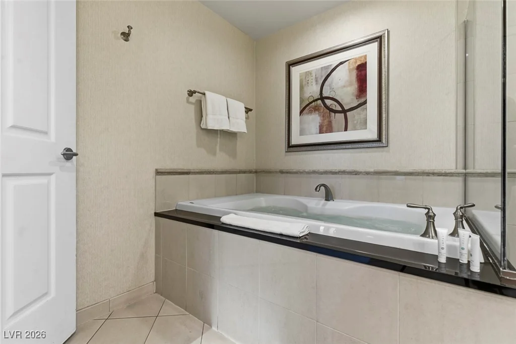 135 Harmon, Las Vegas, NV 89109