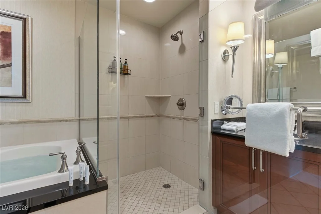 135 Harmon, Las Vegas, NV 89109
