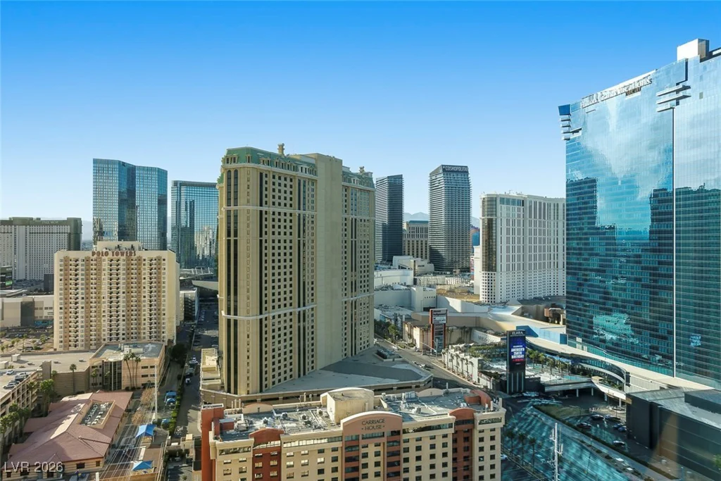 135 Harmon, Las Vegas, NV 89109