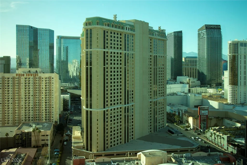 135 Harmon, Las Vegas, NV 89109