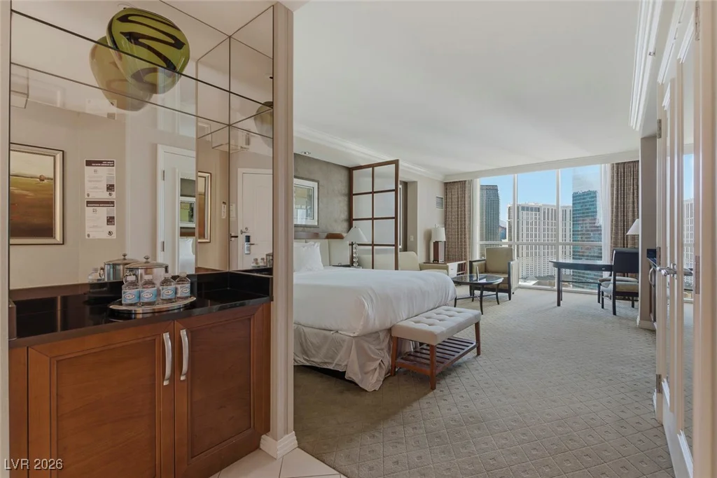 135 Harmon, Las Vegas, NV 89109