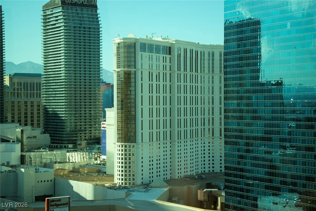 135 Harmon, Las Vegas, NV 89109