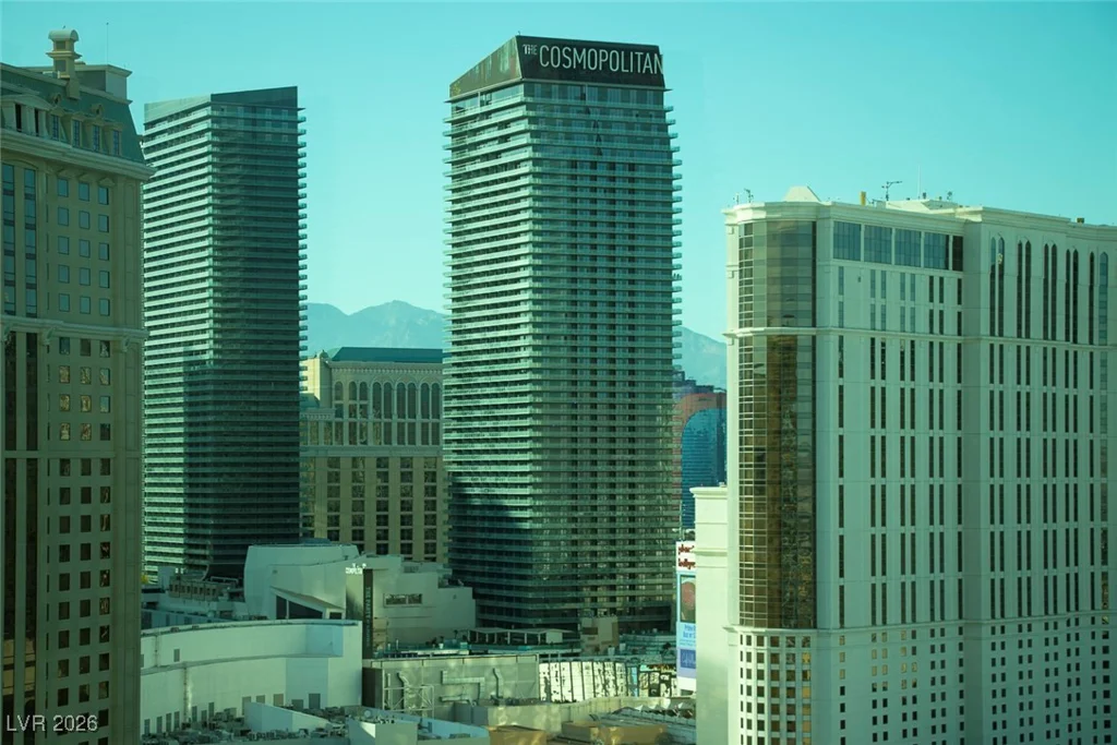 135 Harmon, Las Vegas, NV 89109