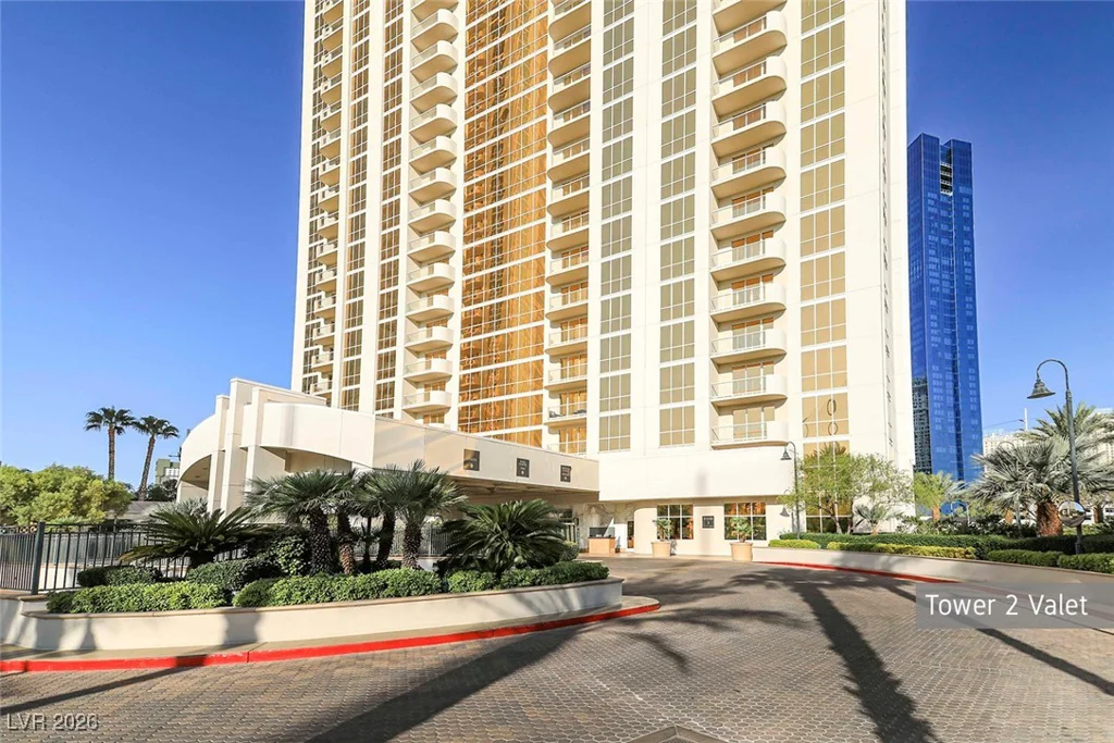 135 Harmon, Las Vegas, NV 89109