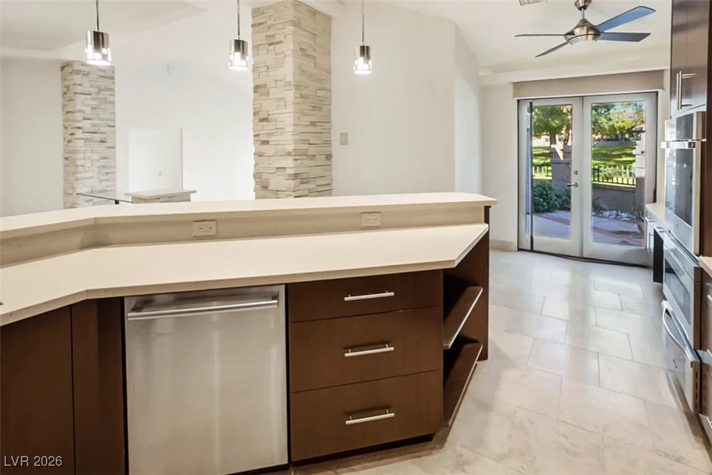 7146 Mission Hills, Las Vegas, NV 89113