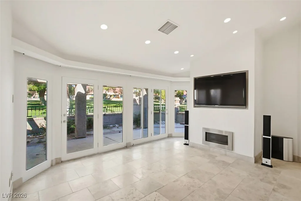7146 Mission Hills, Las Vegas, NV 89113
