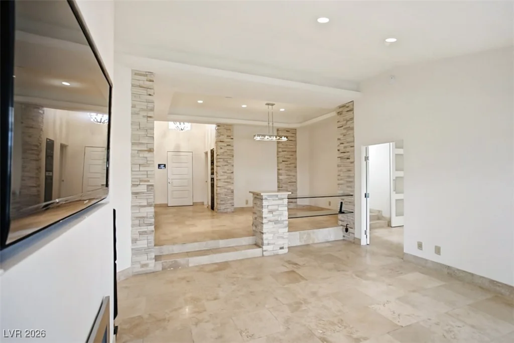 7146 Mission Hills, Las Vegas, NV 89113