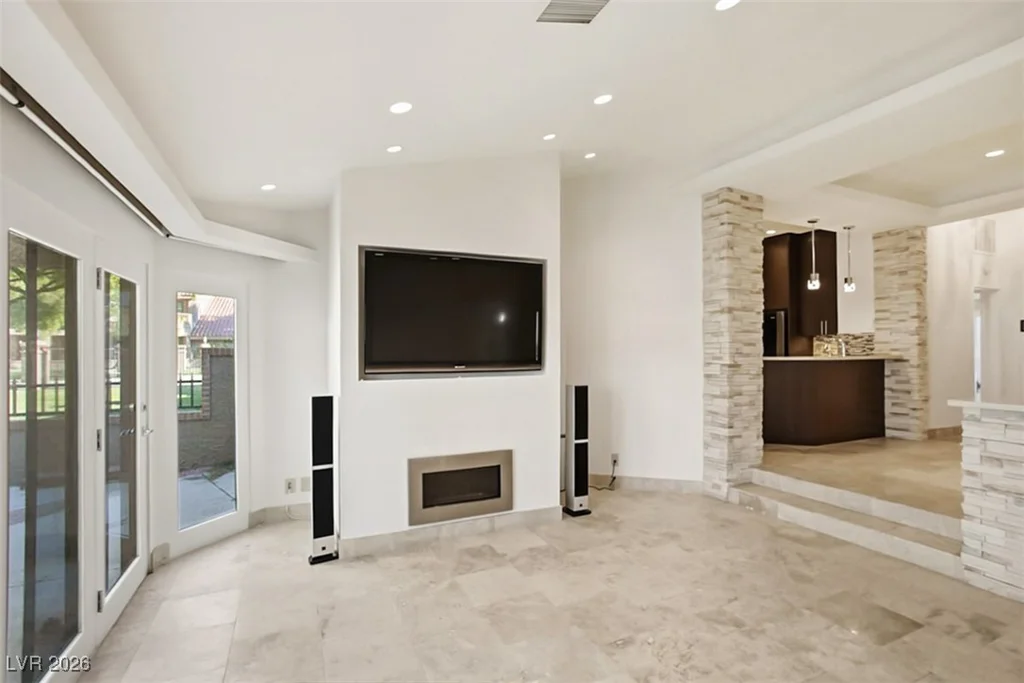 7146 Mission Hills, Las Vegas, NV 89113