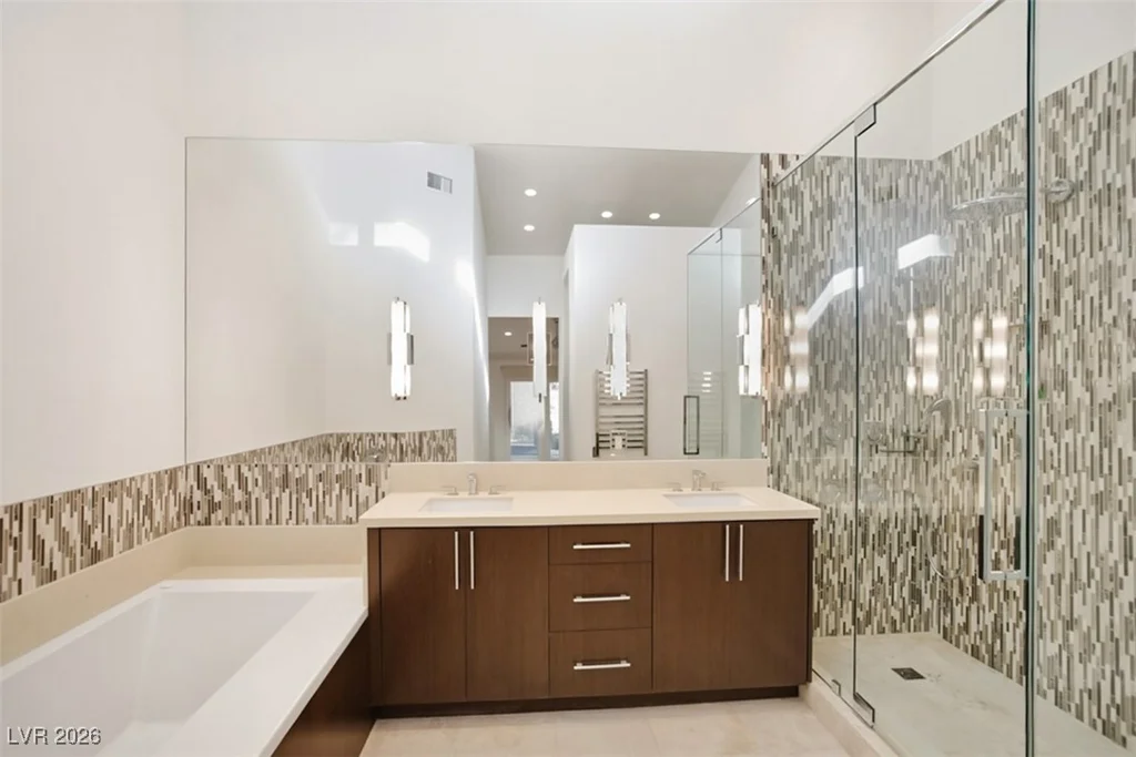7146 Mission Hills, Las Vegas, NV 89113