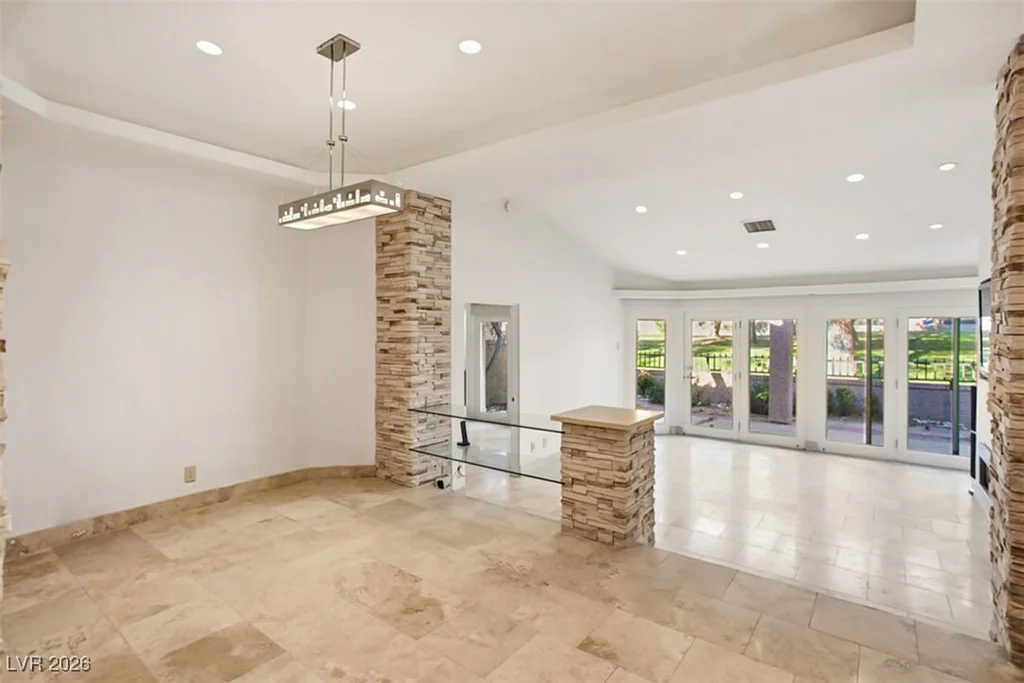7146 Mission Hills, Las Vegas, NV 89113