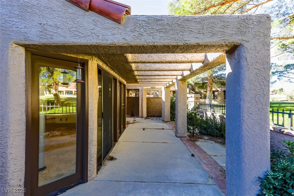 7146 Mission Hills, Las Vegas, NV 89113