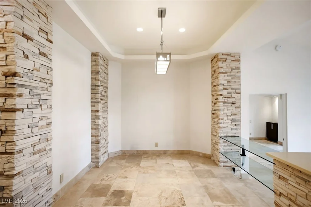 7146 Mission Hills, Las Vegas, NV 89113