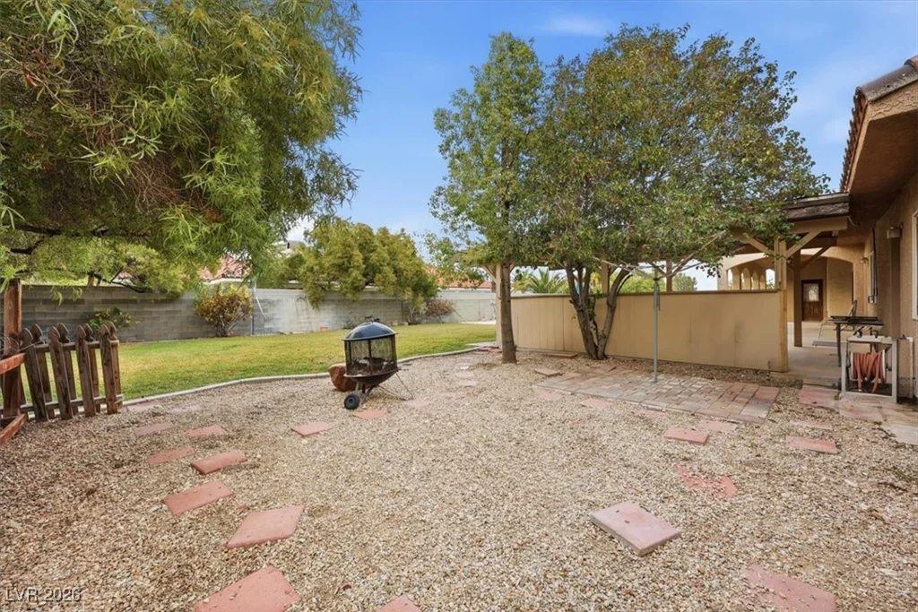 10140 Tropical, Las Vegas, NV 89149
