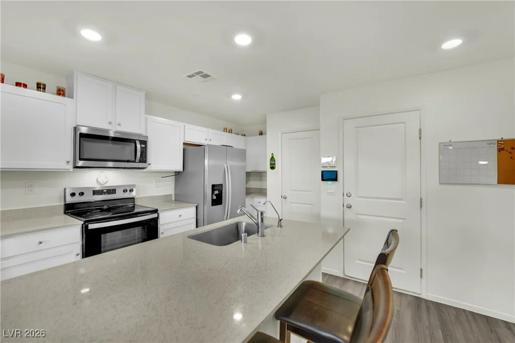 6958 Stafford Hill, Las Vegas, NV 89166