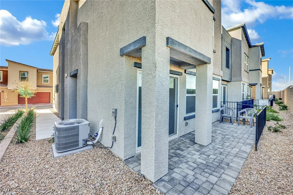 6958 Stafford Hill, Las Vegas, NV 89166