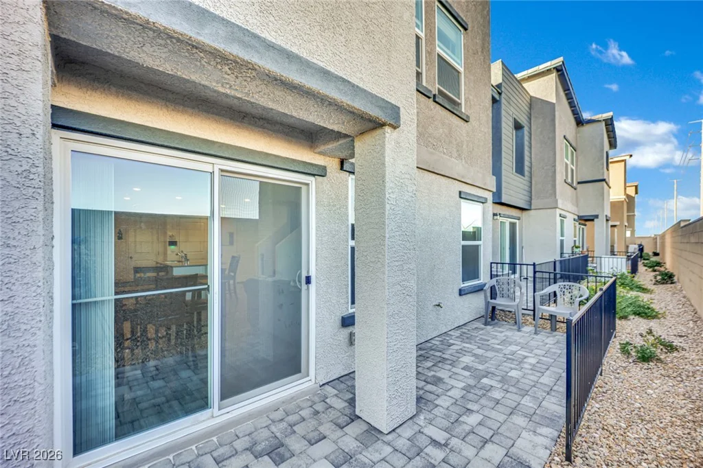 6958 Stafford Hill, Las Vegas, NV 89166