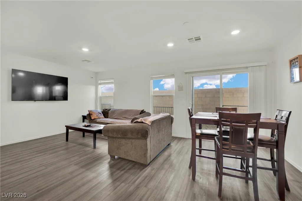 6958 Stafford Hill, Las Vegas, NV 89166