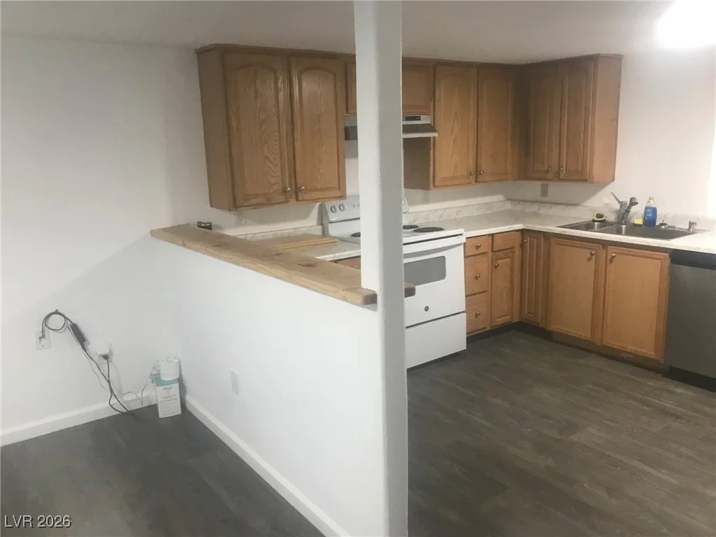 4400 Leslie, Pahrump, NV 89060