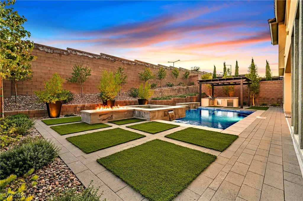 12161 Sage Thunder, Las Vegas, NV 89138