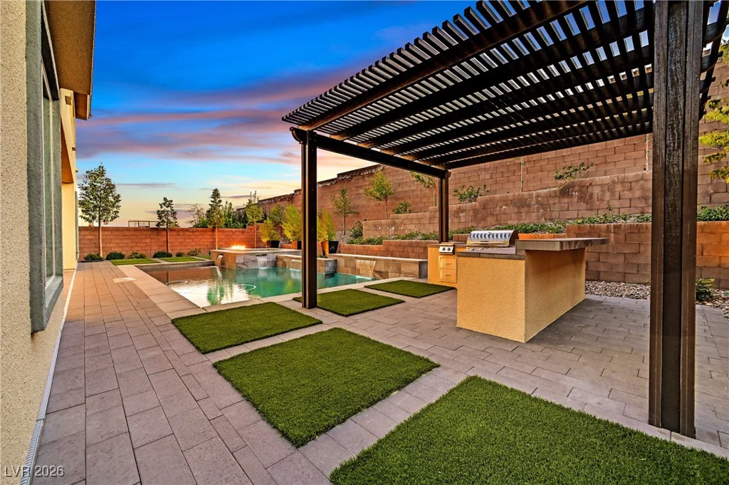 12161 Sage Thunder, Las Vegas, NV 89138