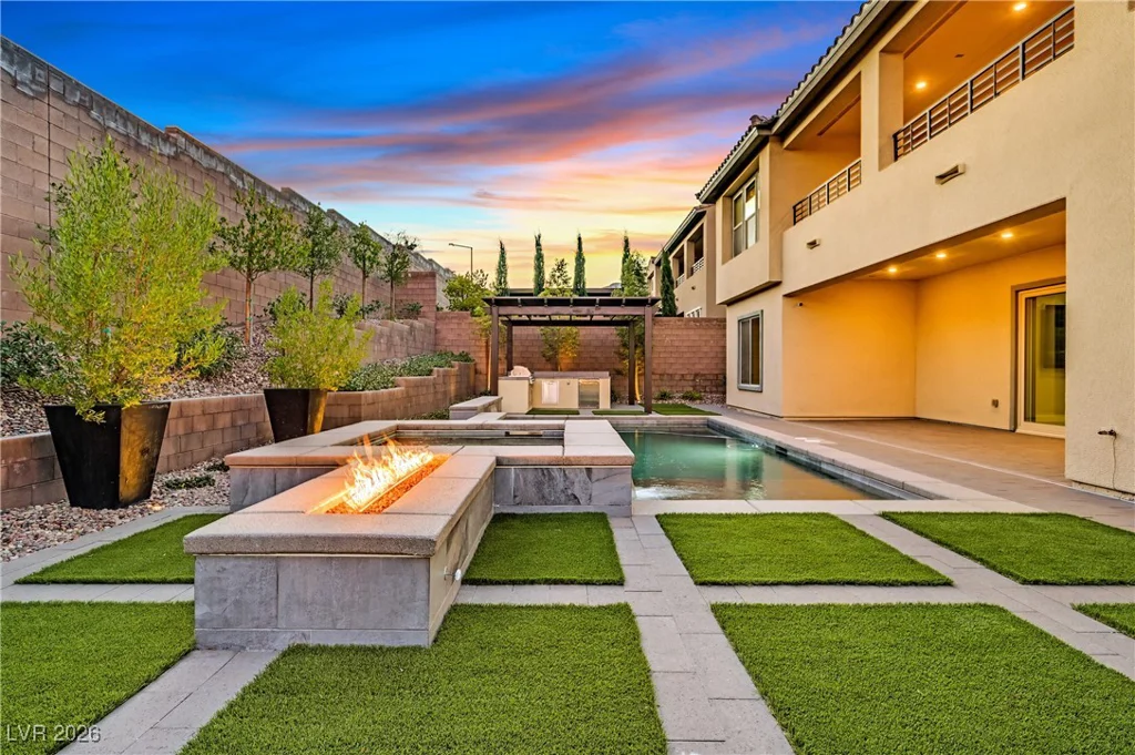 12161 Sage Thunder, Las Vegas, NV 89138
